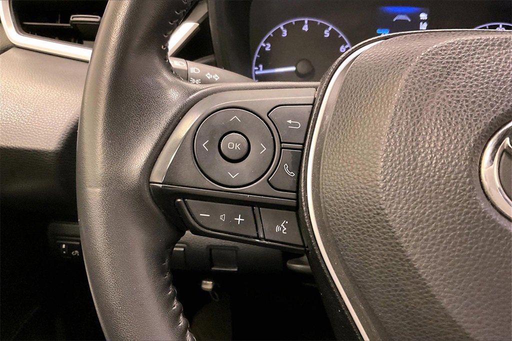 Used 2023 Toyota Corolla SE w/ SE Premium Package image 18