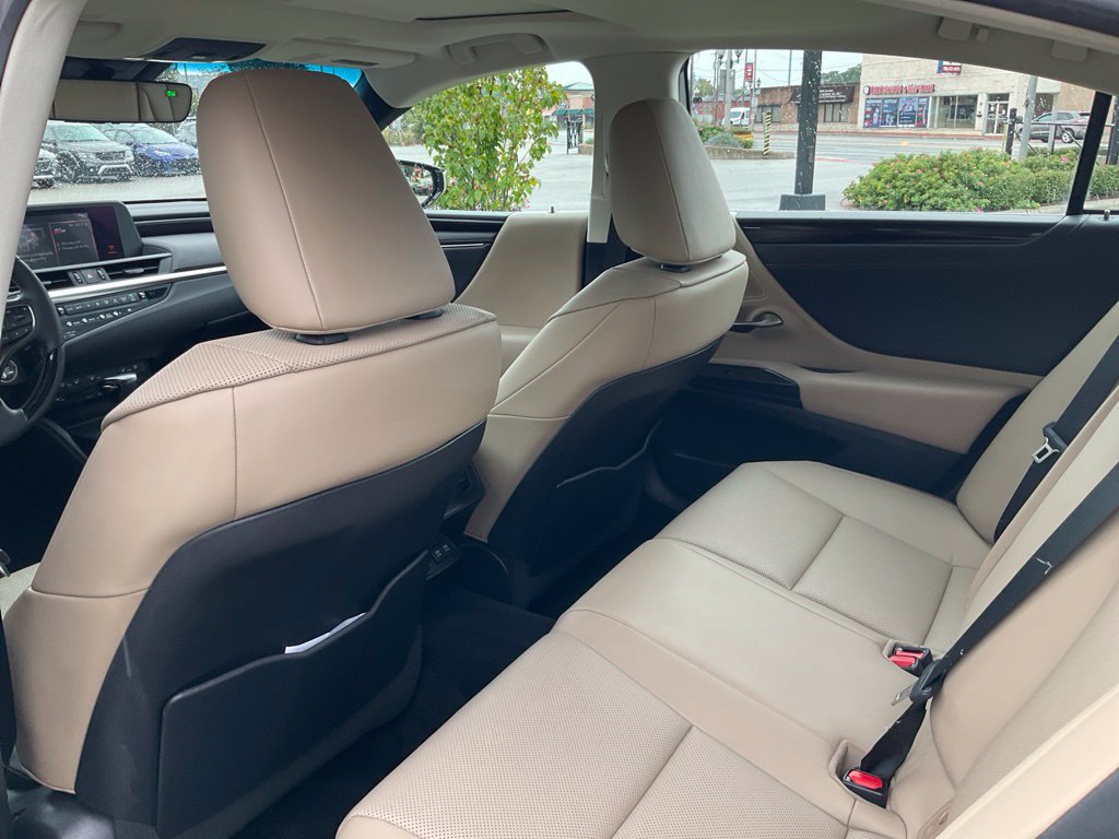 Used 2021 Lexus ES 250 w/ Premium Package AWD/4WD image 13