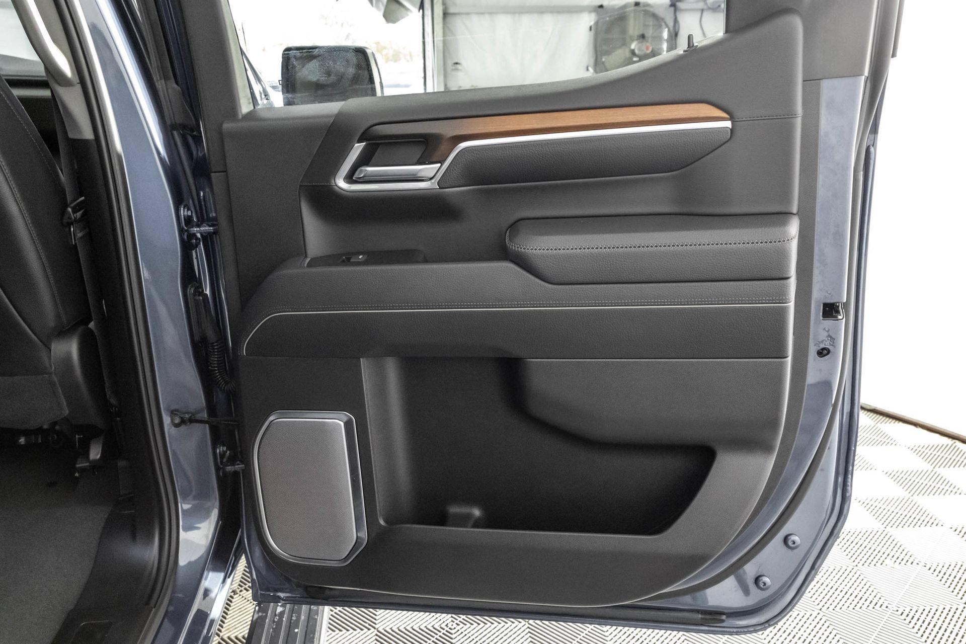 Certified 2025 GMC Sierra 1500 Denali AWD/4WD image 45