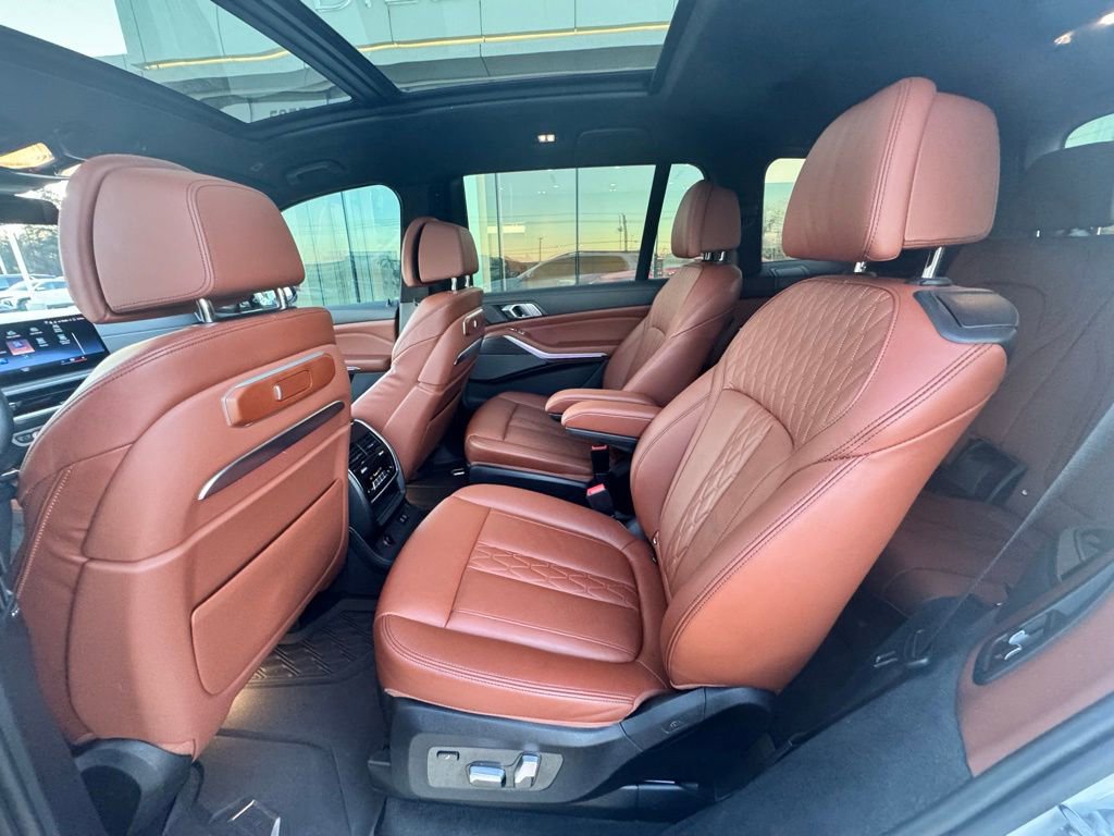 Used 2023 BMW X7 M60i w/ Executive Package image 15