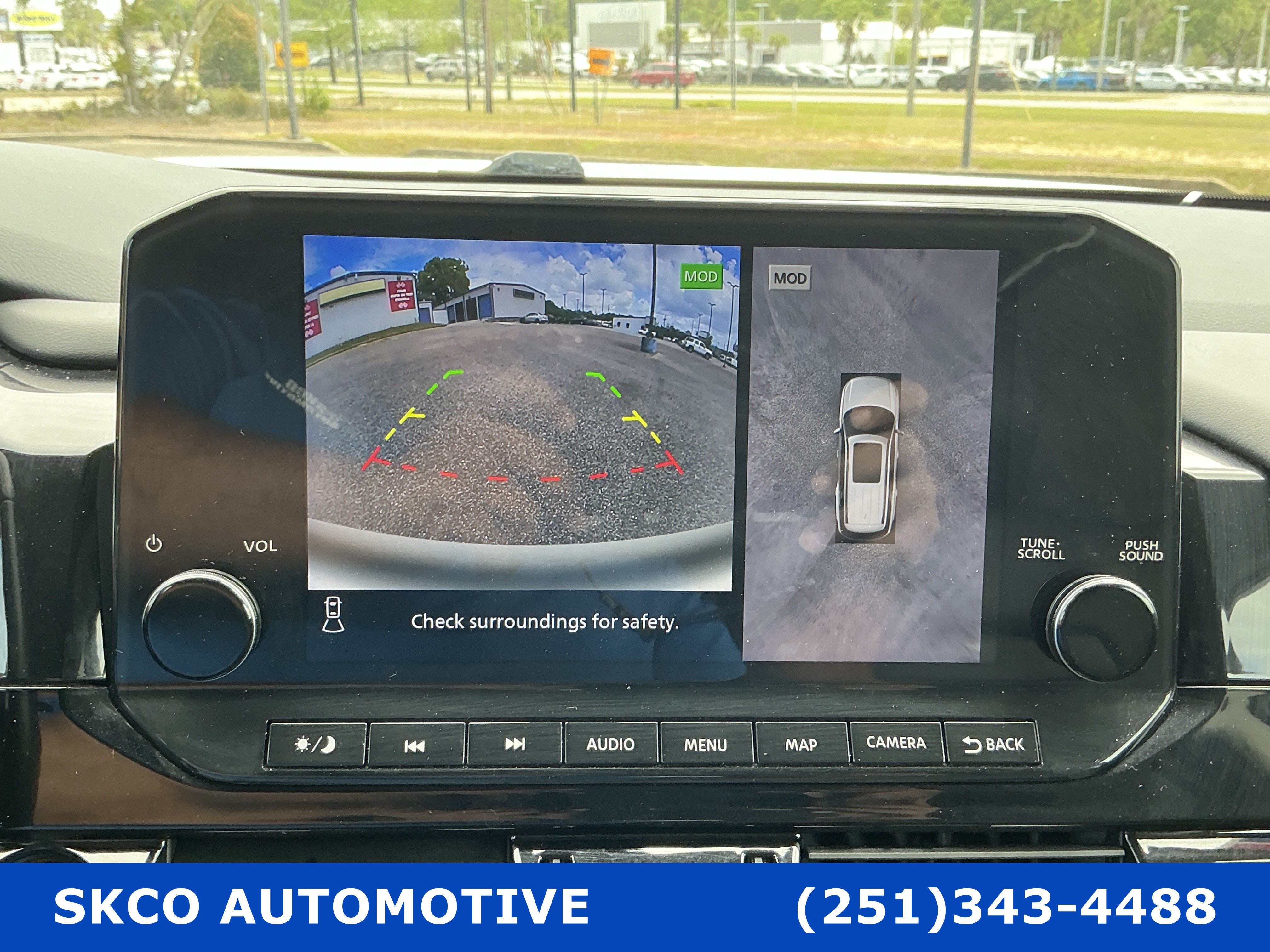 Used 2023 Nissan Pathfinder SL w/ SL Premium Package AWD/4WD image 17