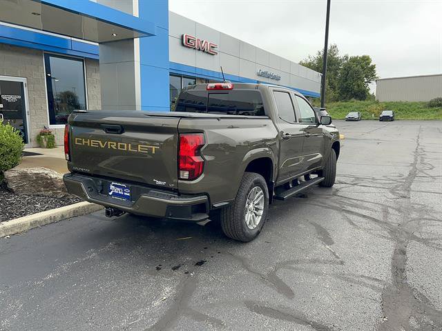 Used 2024 Chevrolet Colorado LT w/ LT Convenience Package II AWD/4WD image 8