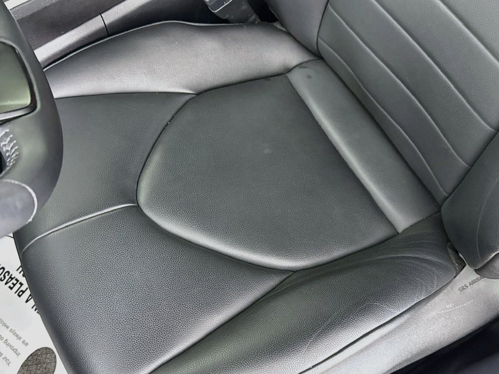 Used 2024 Toyota Highlander XLE FWD image 21