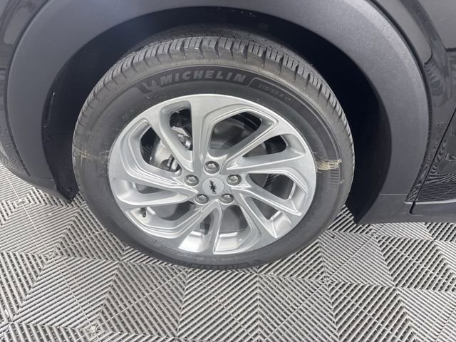 New 2027 Chevrolet Bolt LT image 9