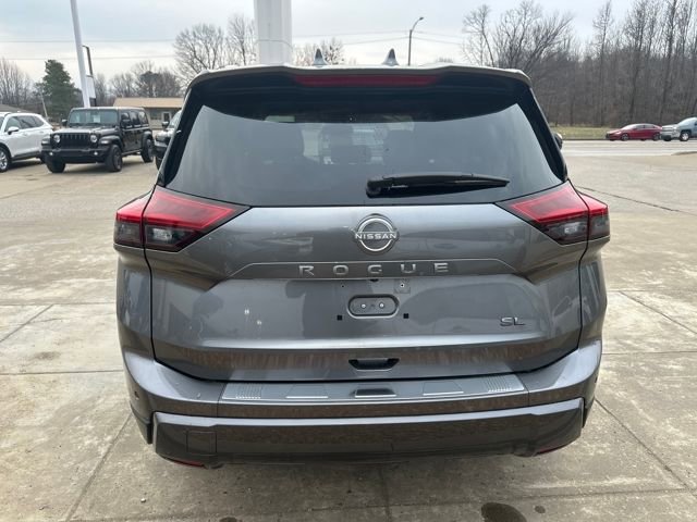 Used 2025 Nissan Rogue SL w/ Tech Package image 4