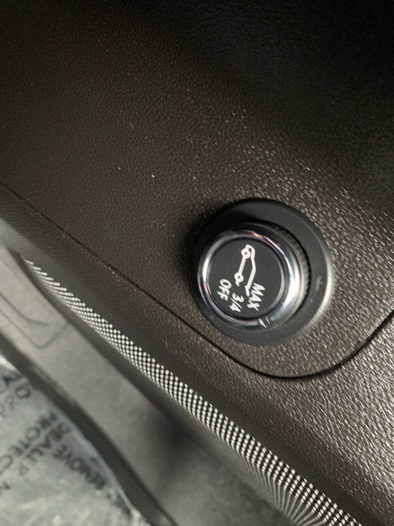 Used 2023 GMC Acadia SLE w/ Driver Convenience Package image 47