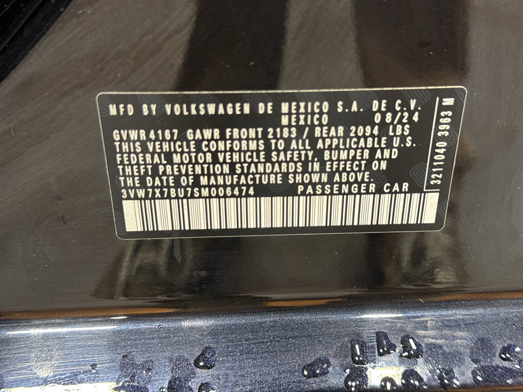 Used 2025 Volkswagen Jetta SE FWD image 32