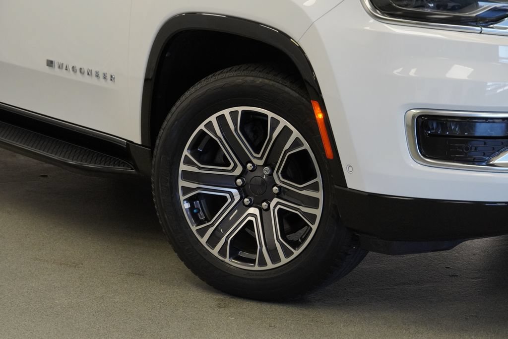 Certified 2023 Jeep Wagoneer 4WD w/ Premium Group I image 4
