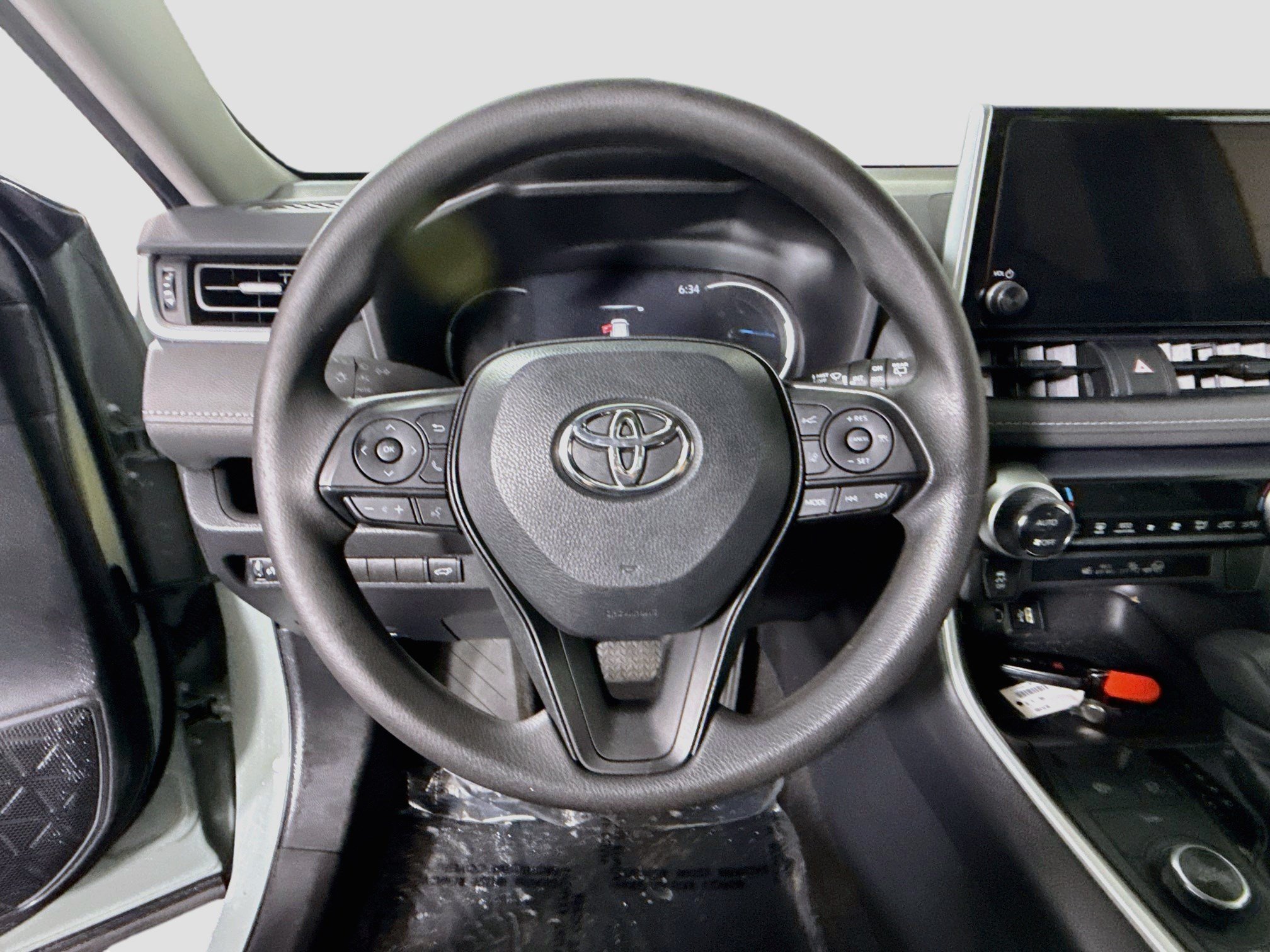 Used 2023 Toyota RAV4 XLE w/ Convenience Package AWD/4WD image 13