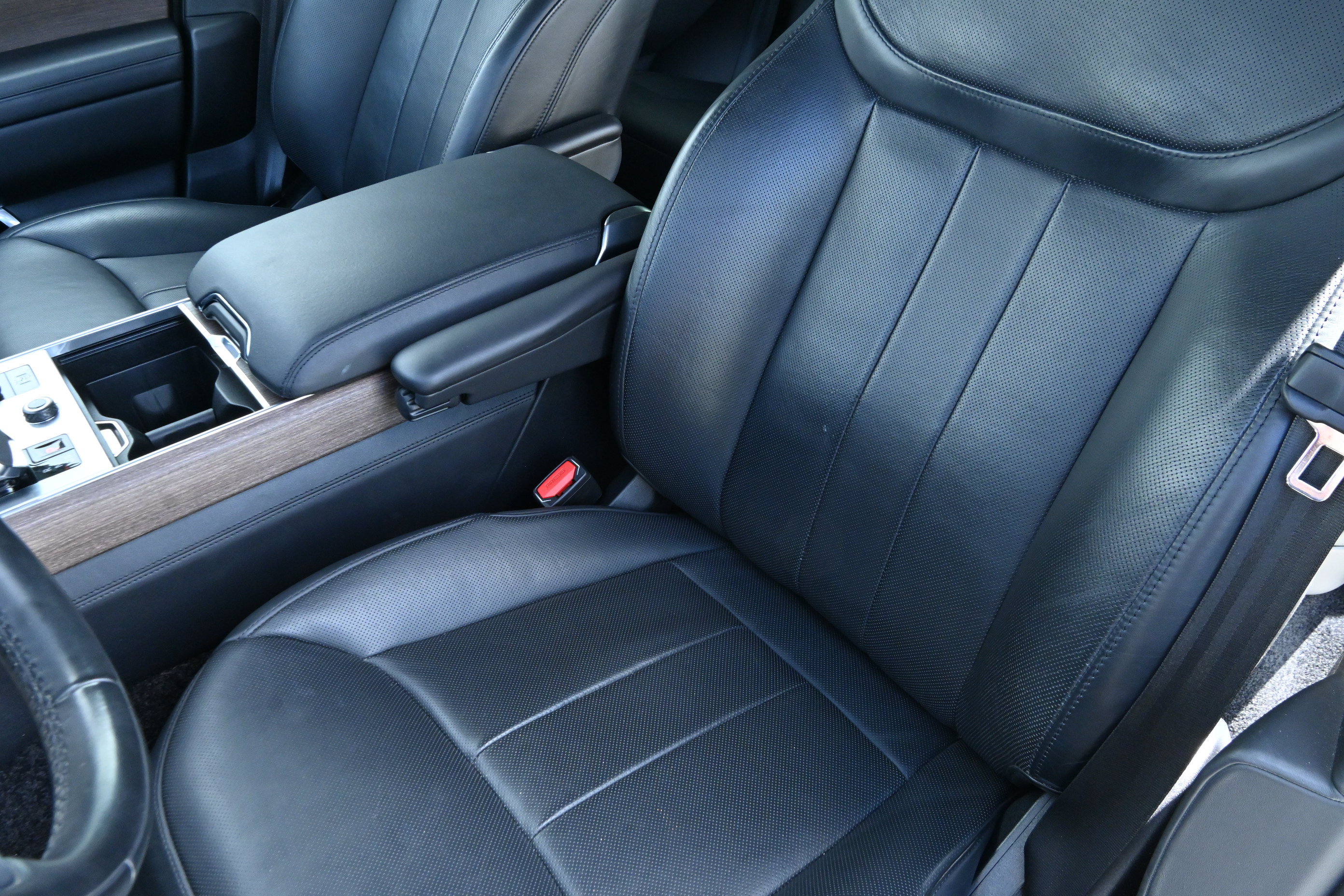 Used 2023 Land Rover Range Rover SE AWD/4WD image 11