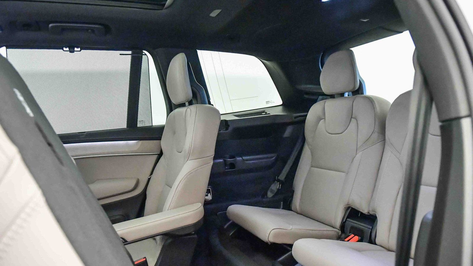 New 2026 Volvo XC90 T8 Ultra w/ Protection Package Premier image 24