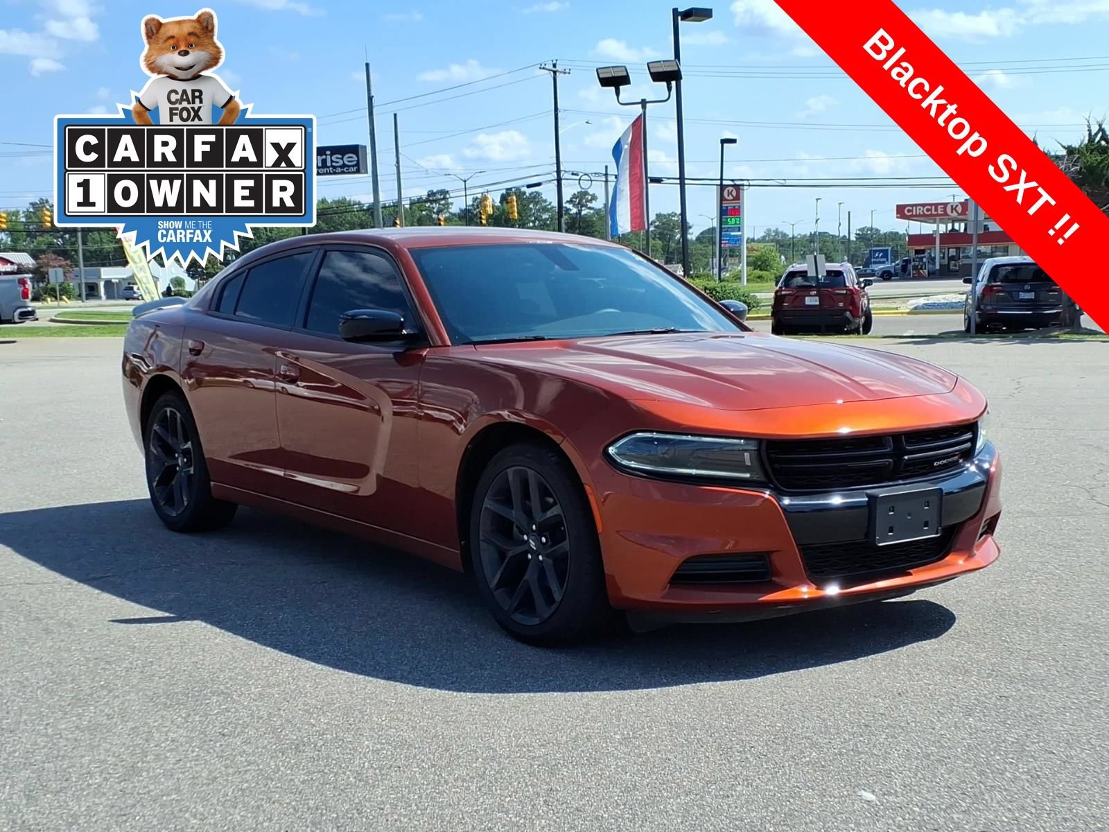 Used 2022 Dodge Charger SXT w/ Blacktop Package RWD image 7