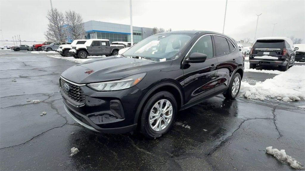 Used 2023 Ford Escape Active image 4