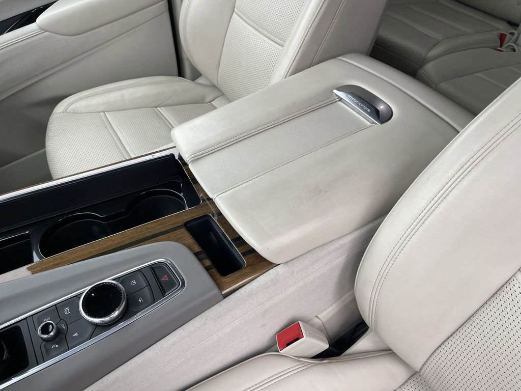 Used 2022 Cadillac Escalade ESV Premium Luxury Platinum image 21