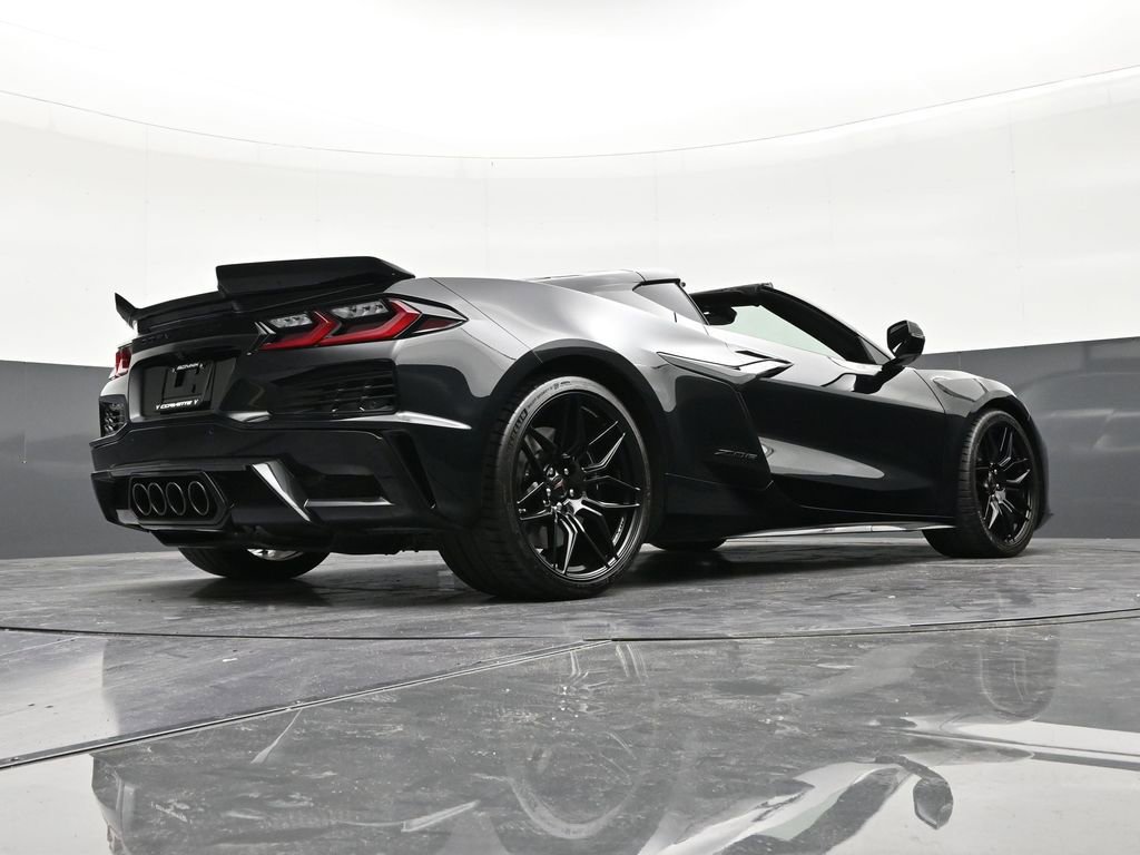 Certified 2025 Chevrolet Corvette Z06 image 24