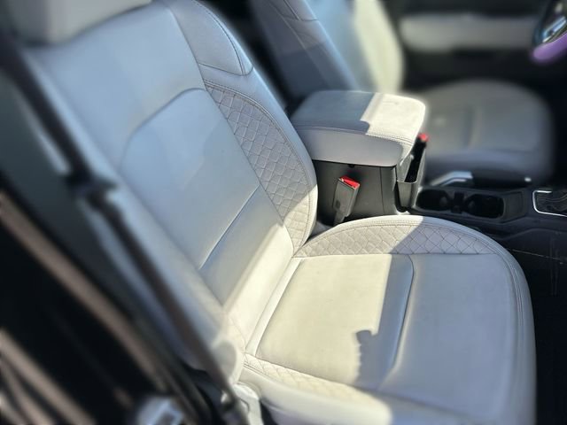 Used 2022 Jeep Wrangler Unlimited Sahara AWD/4WD image 27