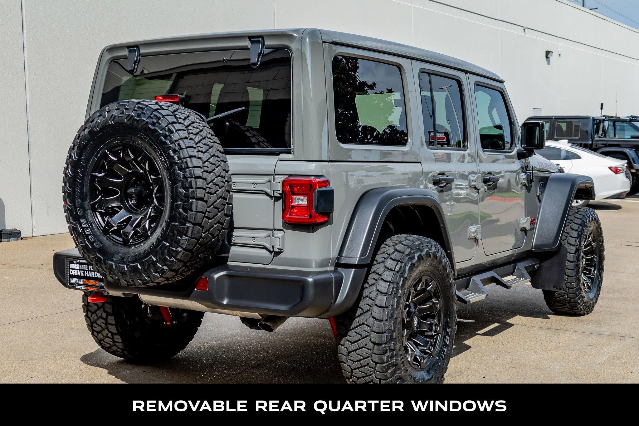 Used 2022 Jeep Wrangler Unlimited Rubicon w/ LED Lighting Group AWD/4WD image 9