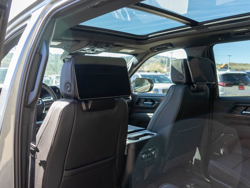 New 2026 GMC Yukon XL Denali w/ Denali Reserve Package image 15
