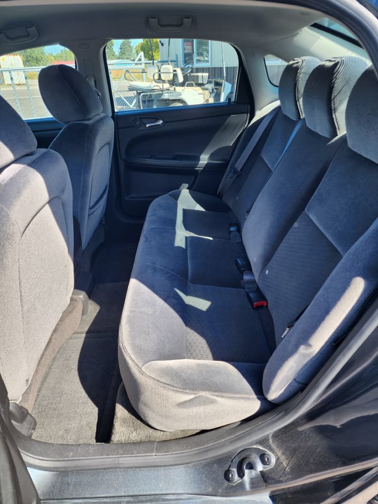 Used 2011 Chevrolet Impala LS FWD image 10
