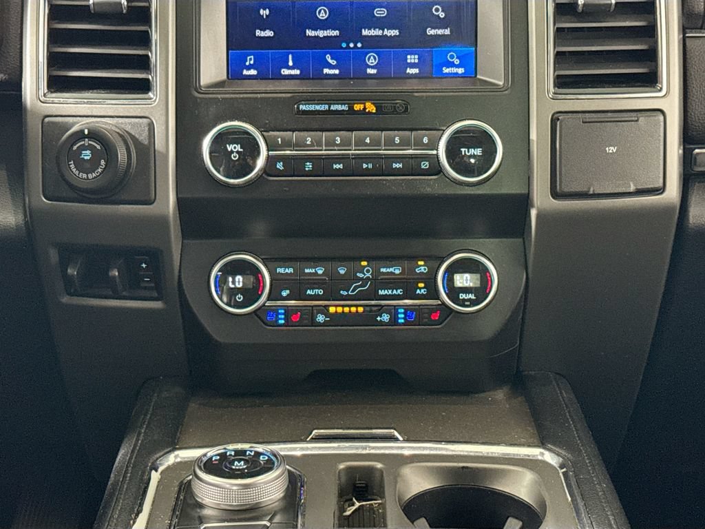 Used 2020 Ford Expedition XLT w/ Equipment Group 202A AWD/4WD image 16