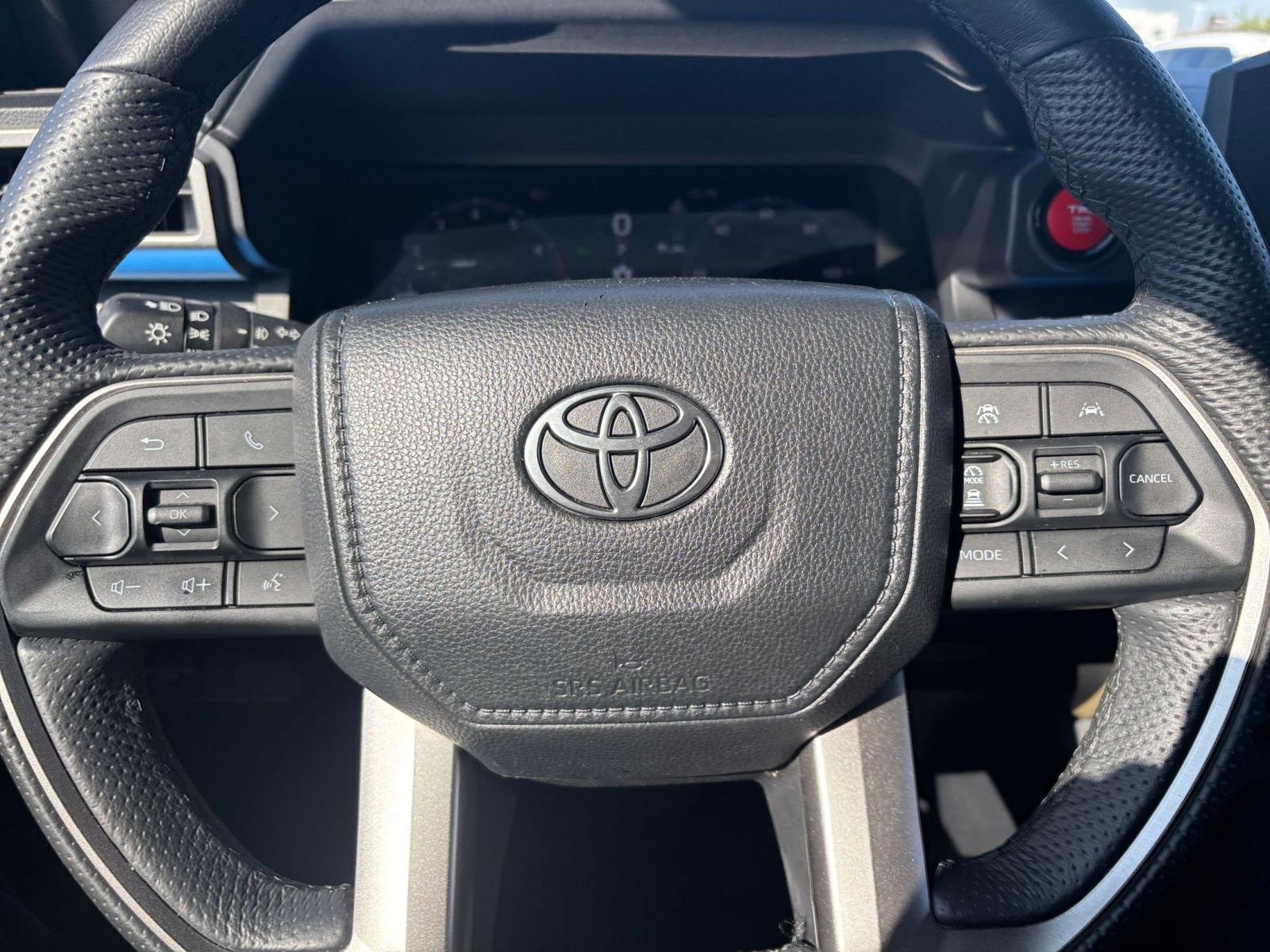 Used 2025 Toyota Tacoma TRD Off-Road image 25