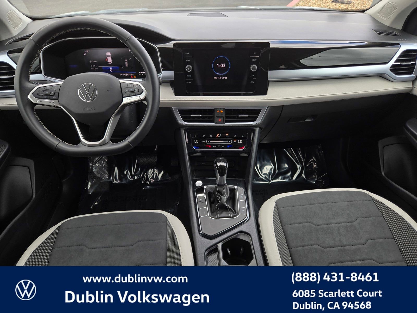 Used 2025 Volkswagen Taos SE FWD image 14
