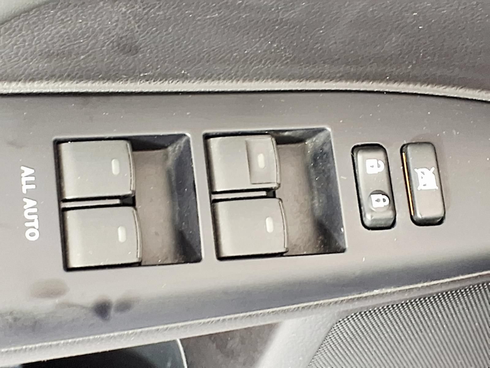 Used 2012 Lexus CT 200h Premium FWD image 15