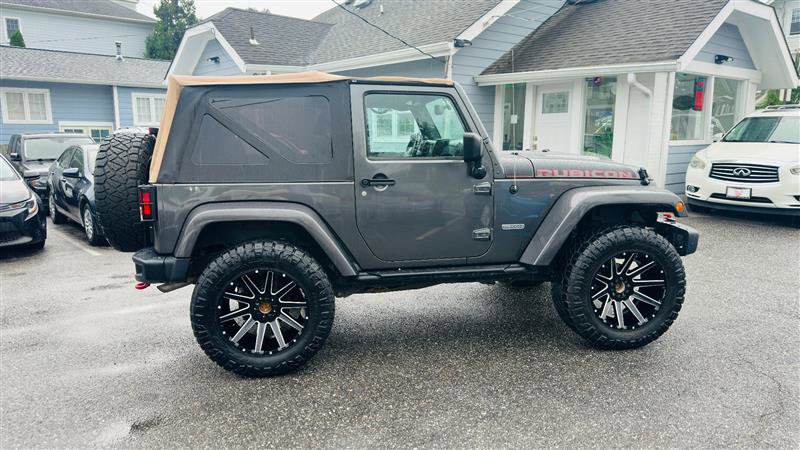 Used 2018 Jeep Wrangler Rubicon AWD/4WD image 6