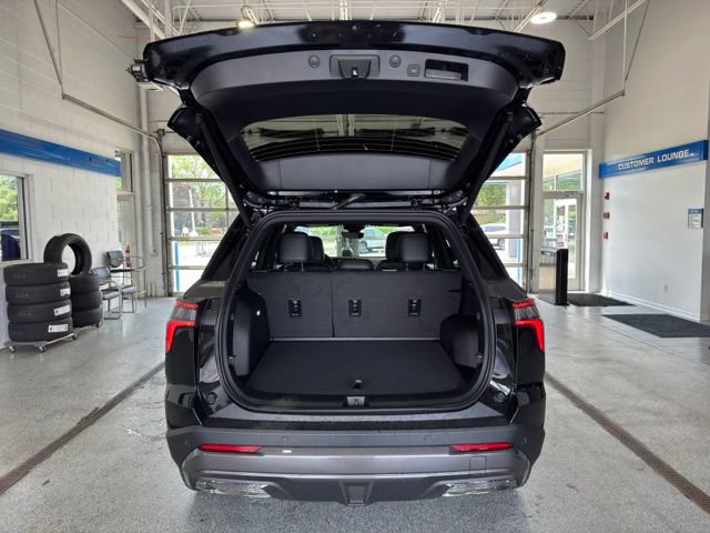 New 2026 Chevrolet Equinox ACTIV w/ Convenience Package III AWD/4WD image 12
