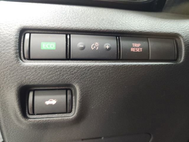 Used 2023 Nissan Sentra SR w/ Midnight Edition Package FWD image 32