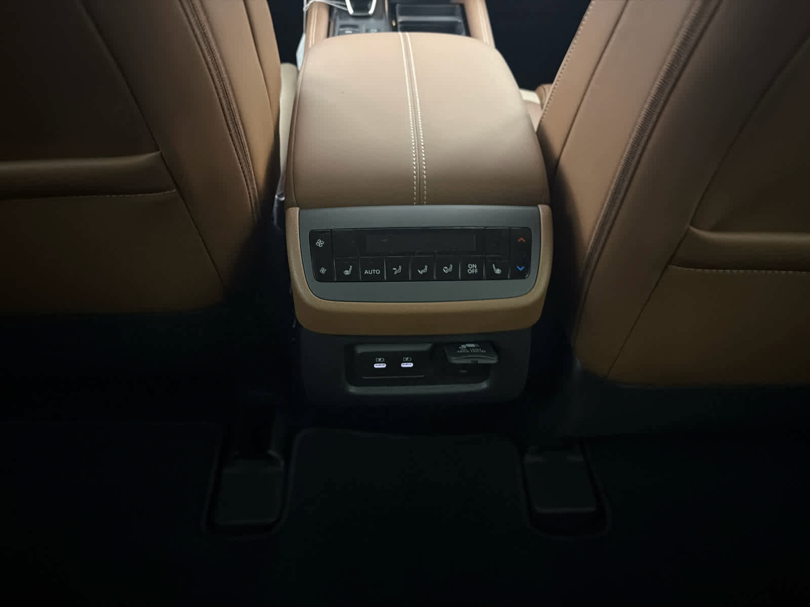 New 2026 Nissan Pathfinder Platinum image 22