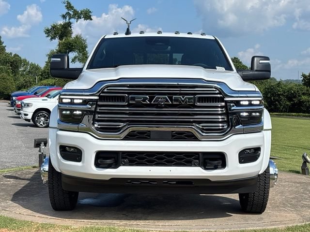New 2026 RAM 4500 4x4 Crew Cab DRW w/ Laramie Trim Package image 2