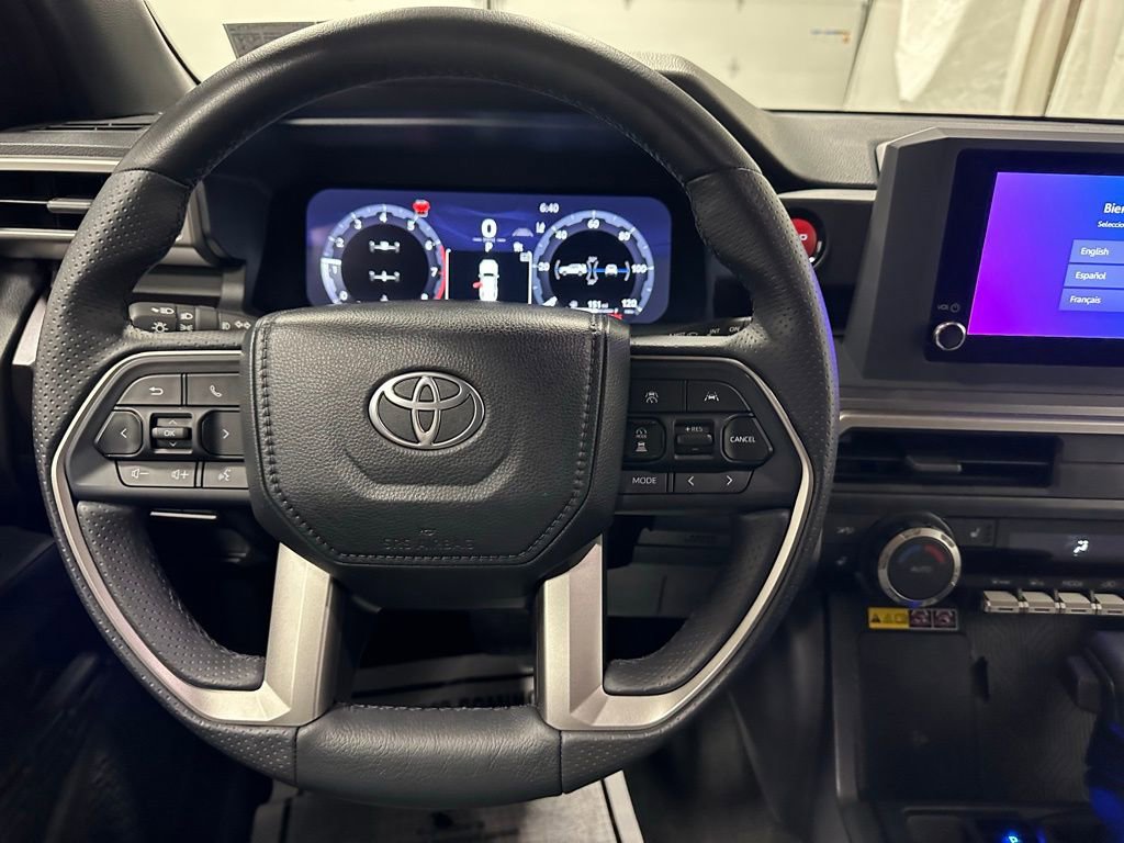 Used 2025 Toyota 4Runner TRD Off-Road image 18