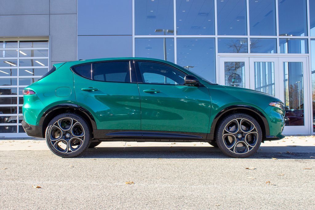 New 2025 Alfa Romeo Tonale image 4