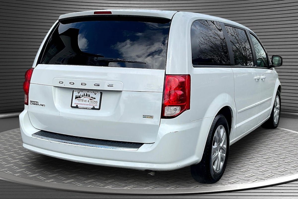 Used 2014 Dodge Grand Caravan SE w/ Quick Order Package 29E SE FWD image 6