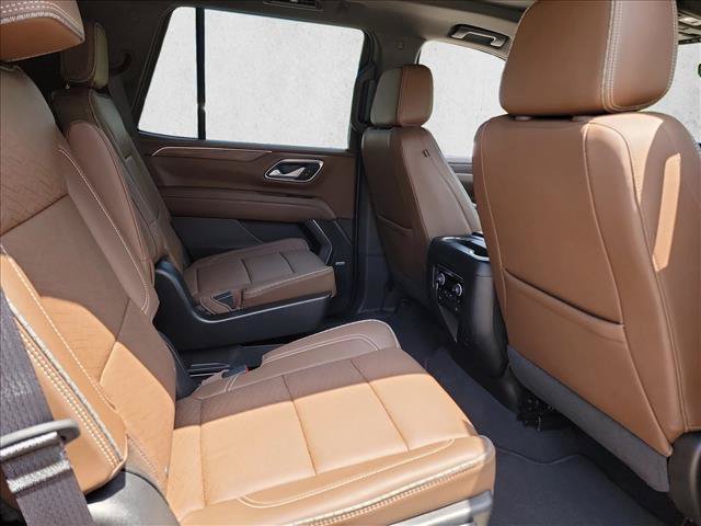 Used 2022 Chevrolet Tahoe High Country w/ Premium Package AWD/4WD image 16
