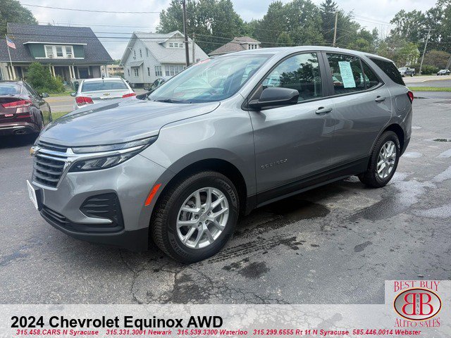 Used 2024 Chevrolet Equinox LS AWD/4WD image 4
