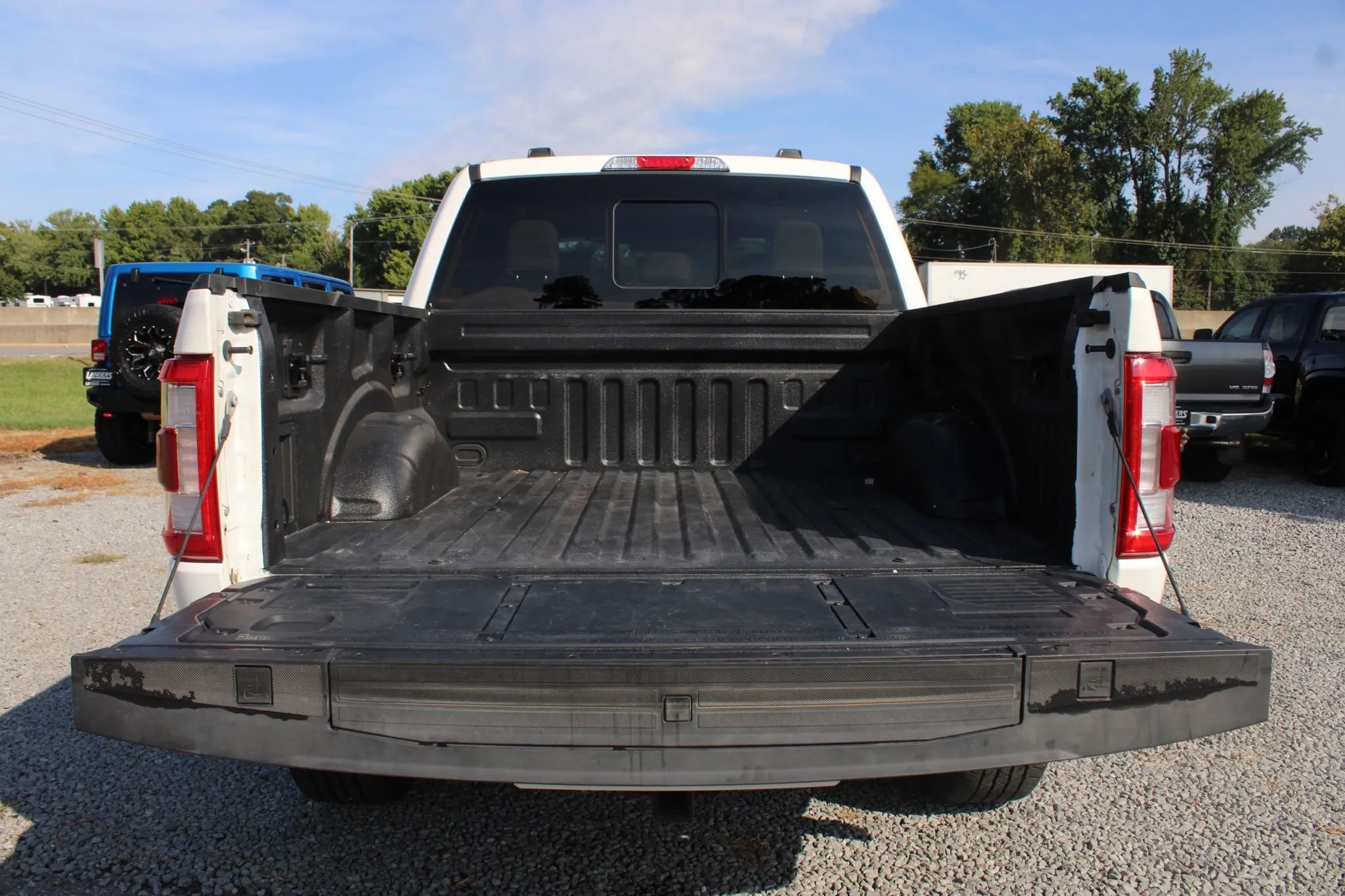Used 2022 Ford F150 Lariat image 10