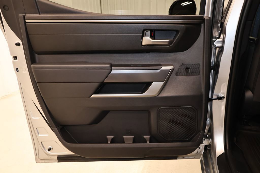 Used 2025 Toyota Tundra SR5 w/ SR5 Convenience Package AWD/4WD image 14