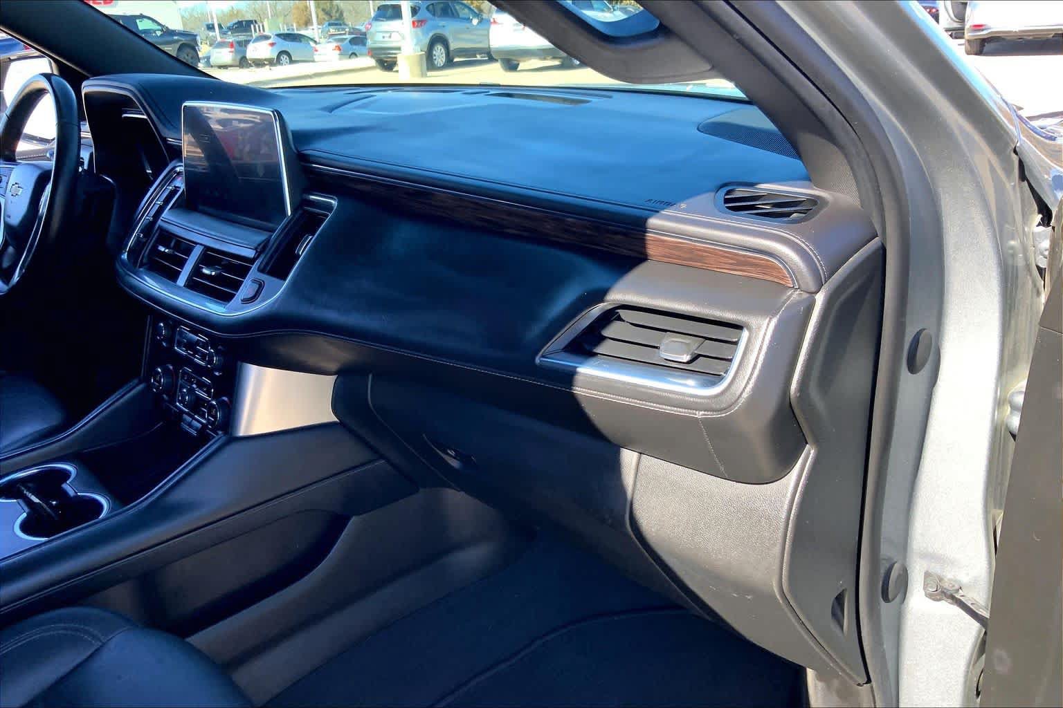 Used 2023 Chevrolet Tahoe LT w/ Luxury Package AWD/4WD image 19