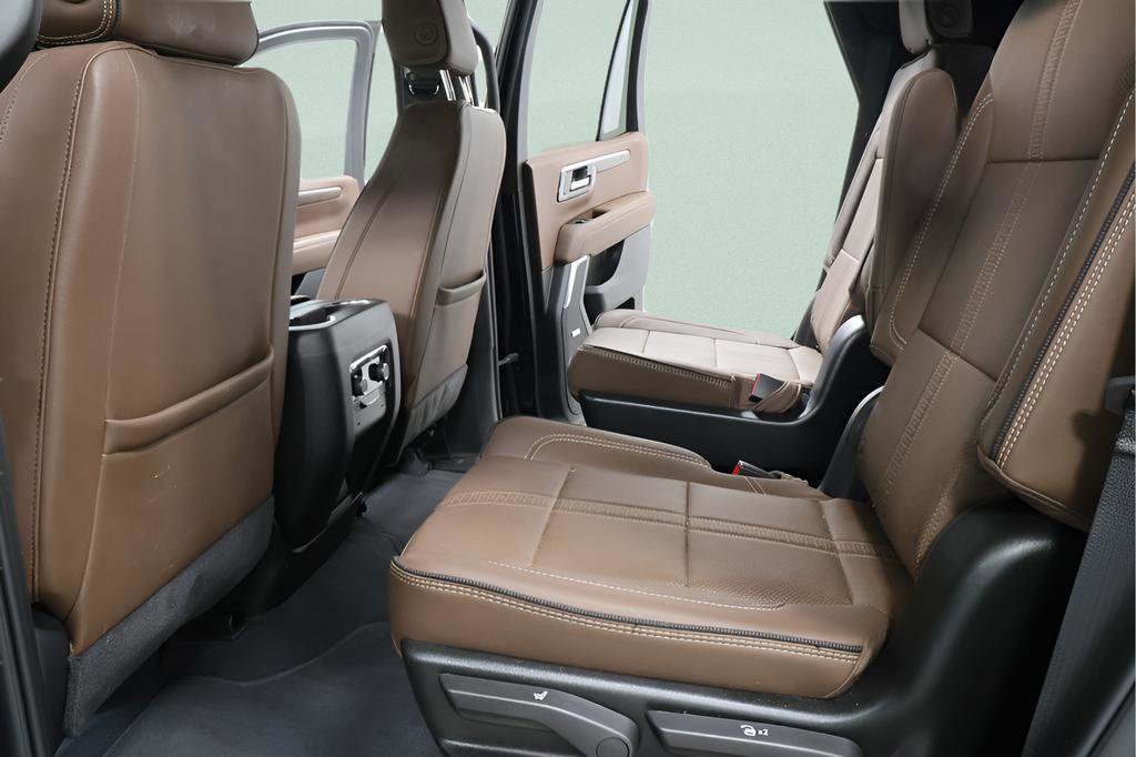 Used 2025 Chevrolet Tahoe High Country w/ Sun And Tow Package image 28