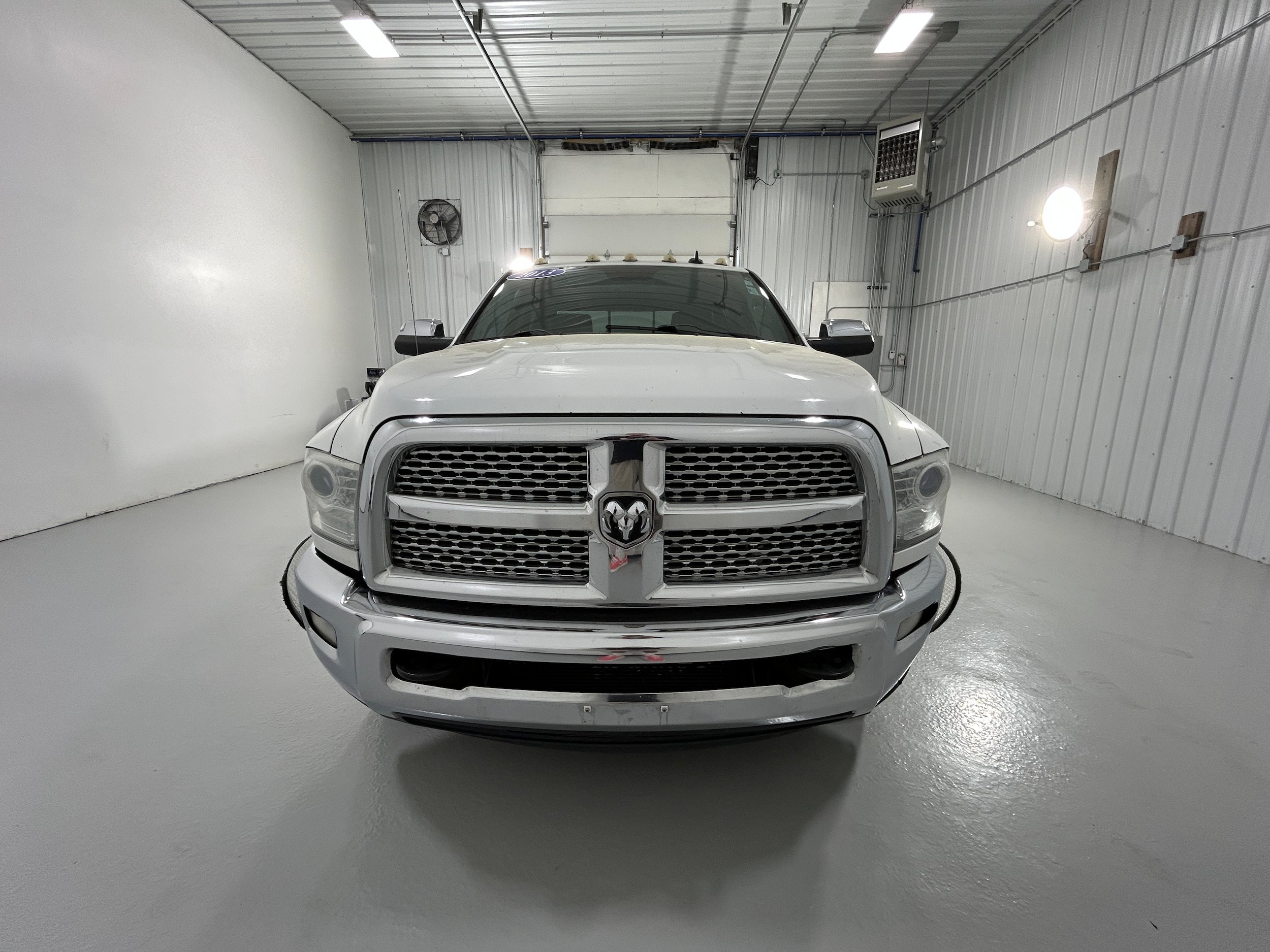 Used 2013 RAM 3500 Laramie RWD image 18