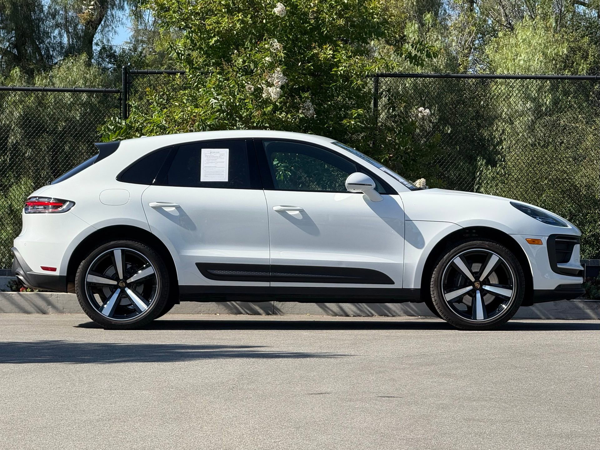 Used 2024 Porsche Macan image 8