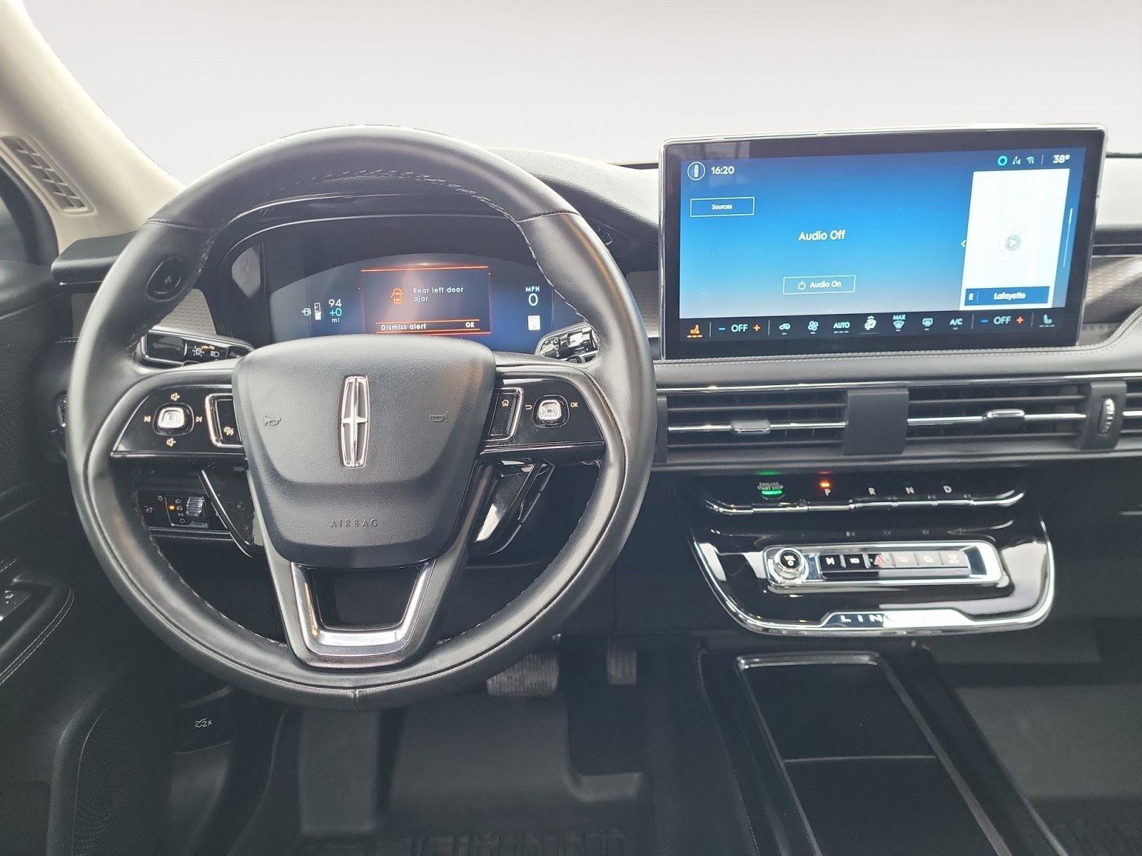 Used 2025 Lincoln Corsair Grand Touring w/ Towing Package image 13