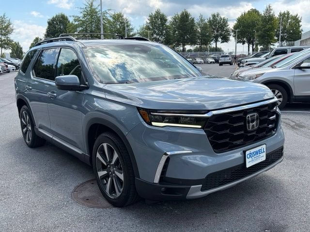 Used 2023 Honda Pilot Touring image 2