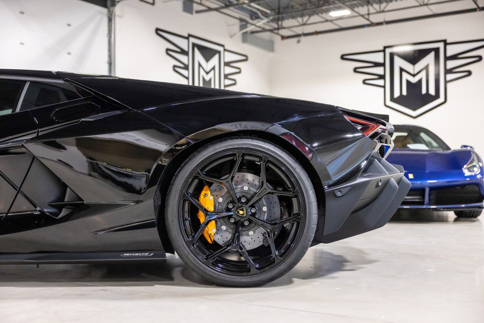 Used 2025 Lamborghini Revuelto image 22