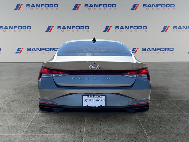 Used 2021 Hyundai Elantra SEL FWD image 4
