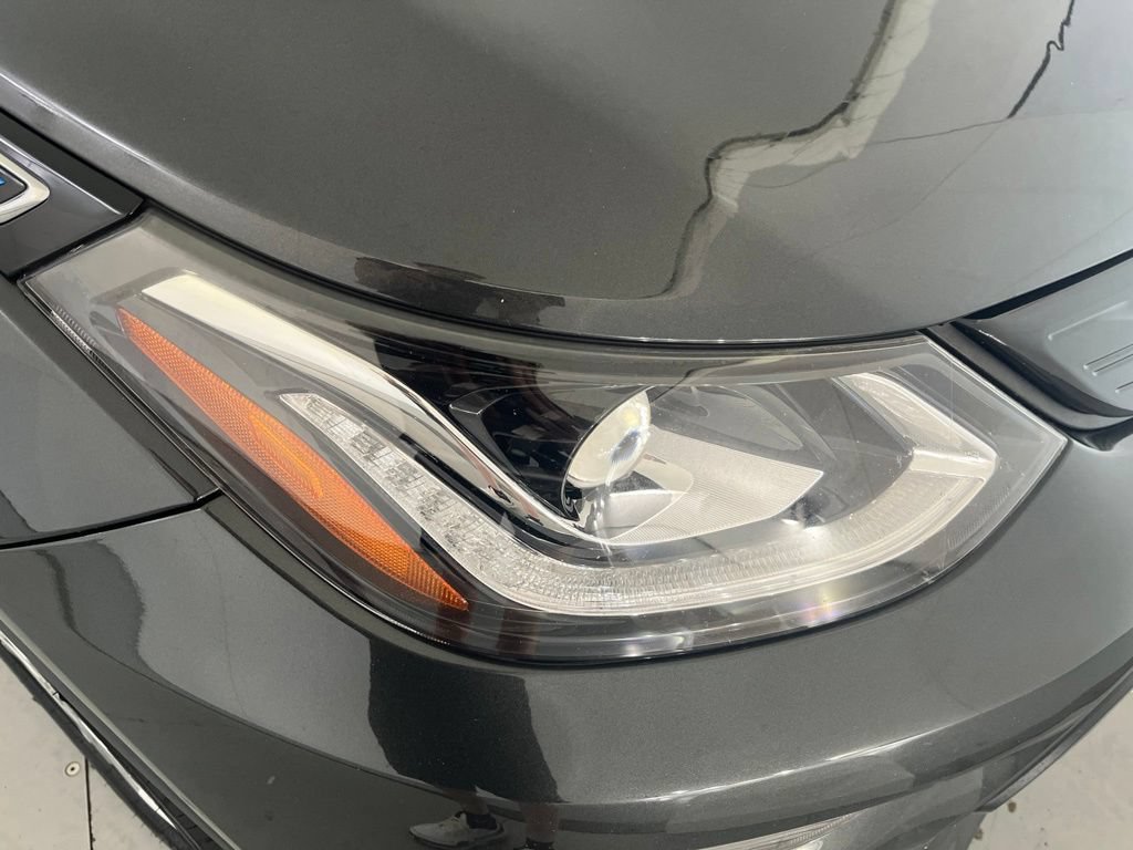 Used 2020 Chevrolet Bolt LT FWD image 32