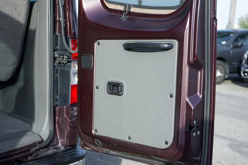 Used 2013 Nissan NV 3500 SV image 9