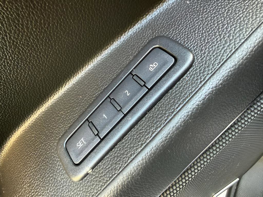 Used 2020 Chevrolet Tahoe LT w/ Luxury Package image 26